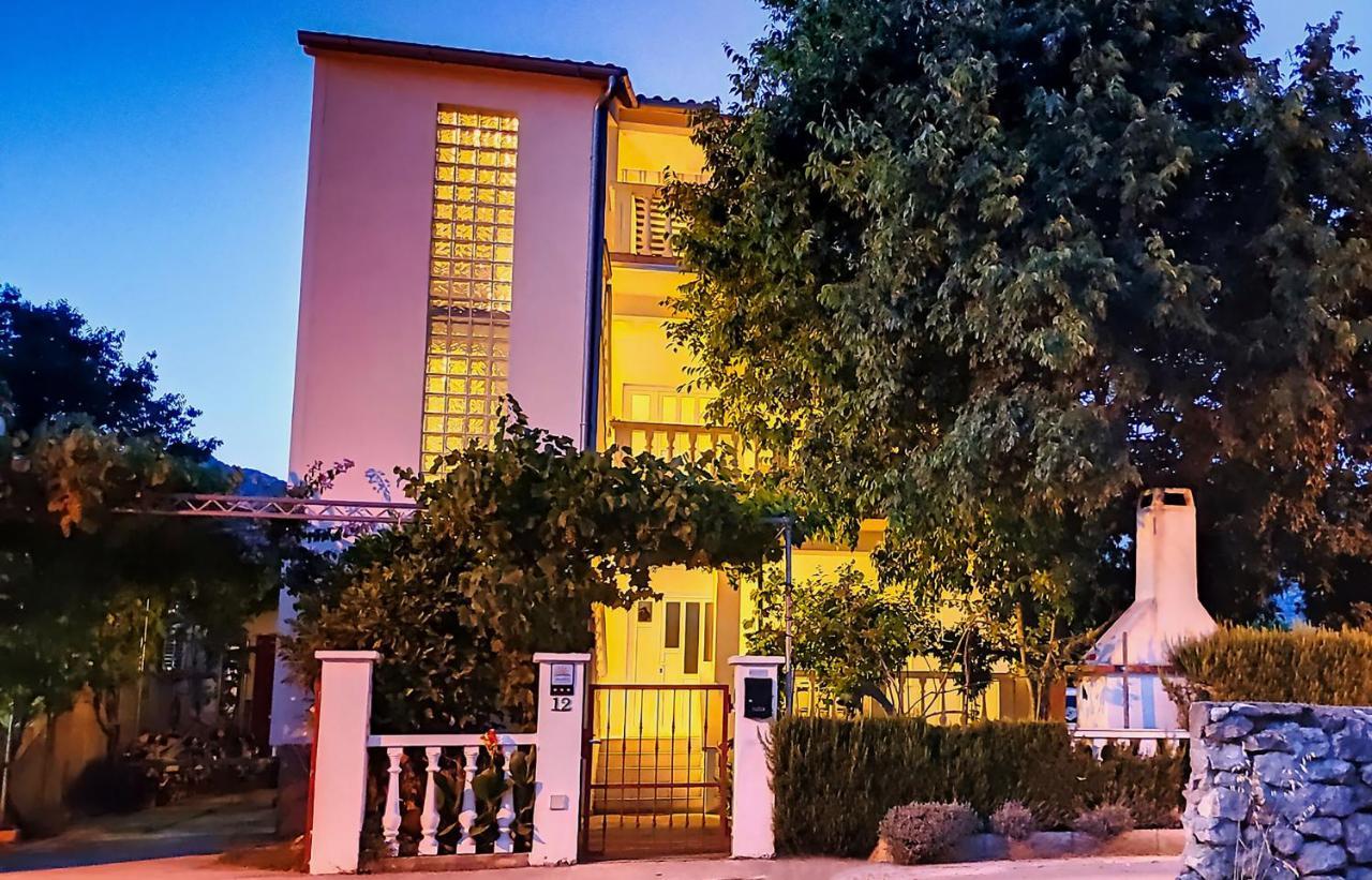 Apartment Amigo Seline Bagian luar foto