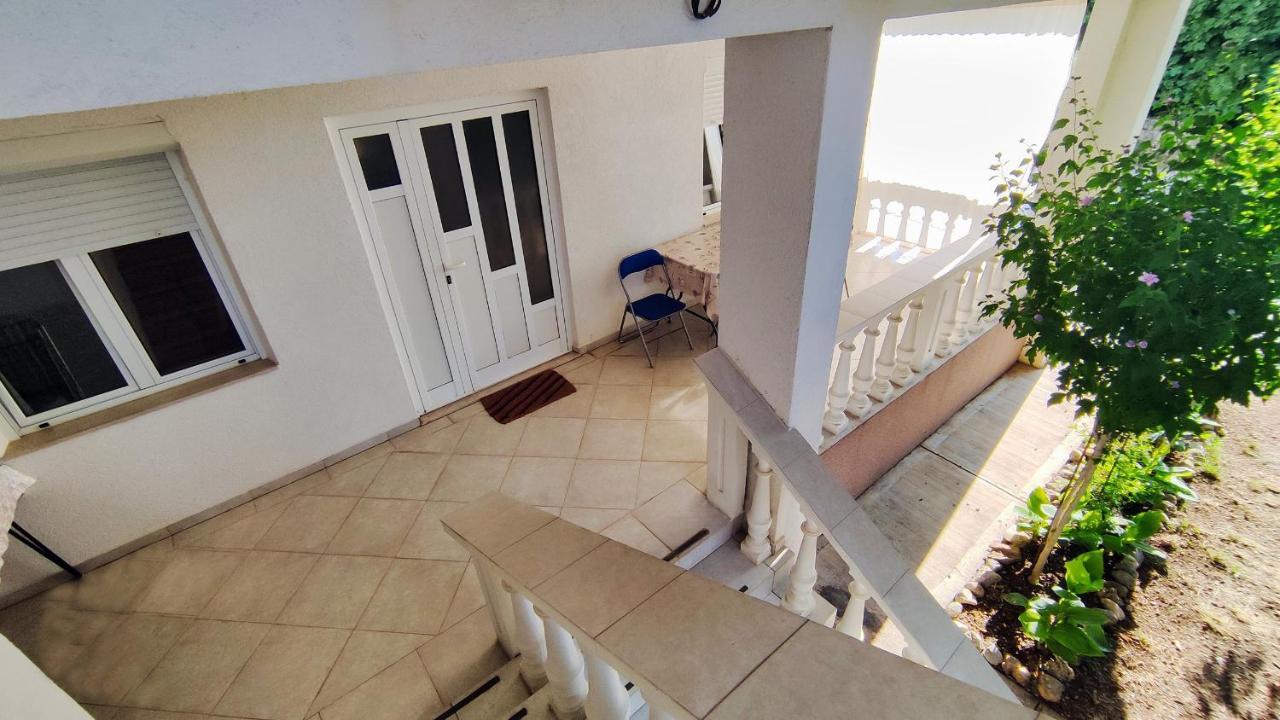 Apartment Amigo Seline Bagian luar foto