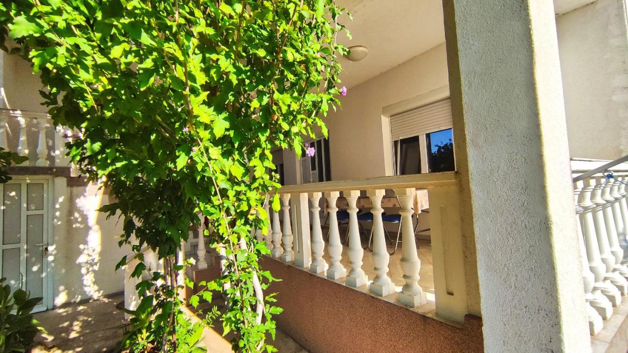 Apartment Amigo Seline Bagian luar foto