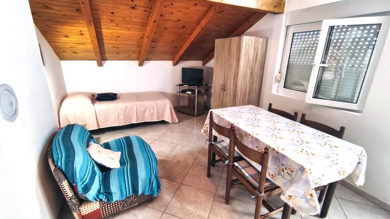 Apartment Amigo Seline Bagian luar foto